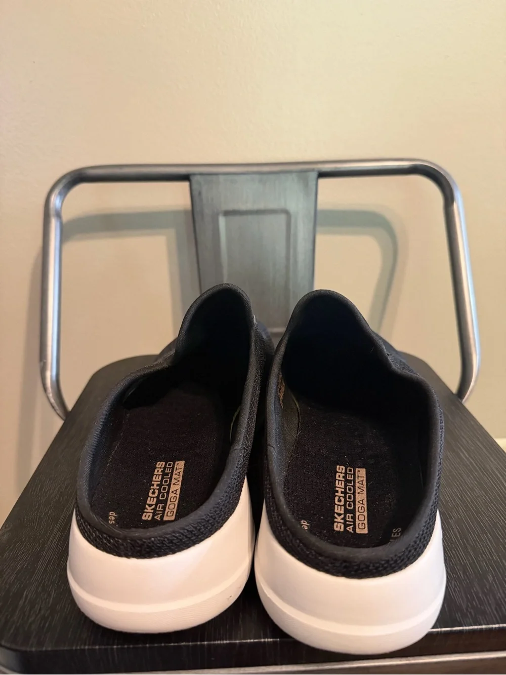 Skechers GOwalk Goga Mat Mule Sneakers Black Women's 10